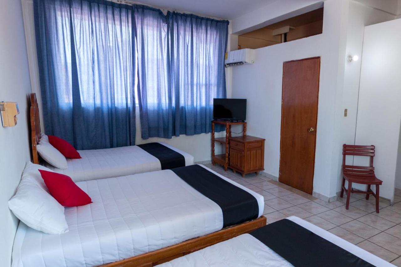 Hotel Adelita Zihuatanejo Exterior foto